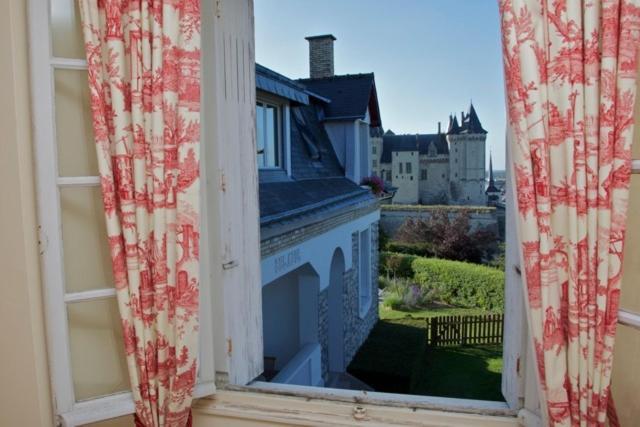 Castle Gite 16Eme Siecle Saumur Exterior photo